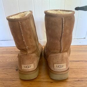 Classic Short Ugg
